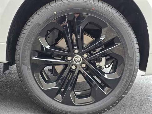 New 2026 Jaguar F-PACE R-Dynamic S AWD/4WD image 40