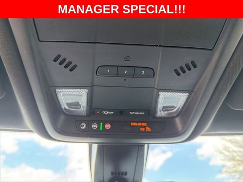 Used 2023 Chevrolet Blazer Premier w/ Driver Confidence II Package FWD image 34
