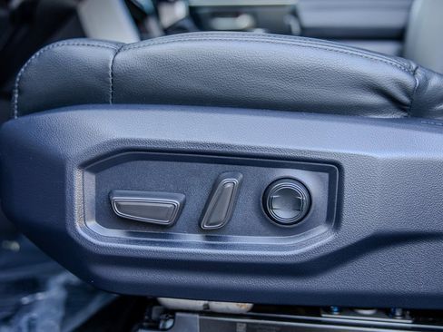 Used 2025 Toyota Tundra Limited image 14