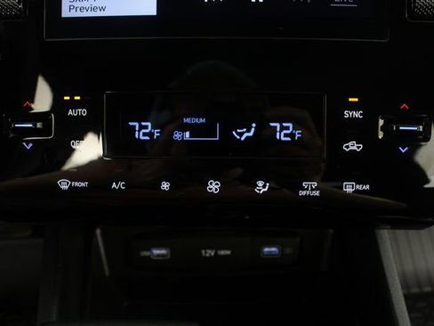 Used 2024 Hyundai Santa Cruz SEL image 6