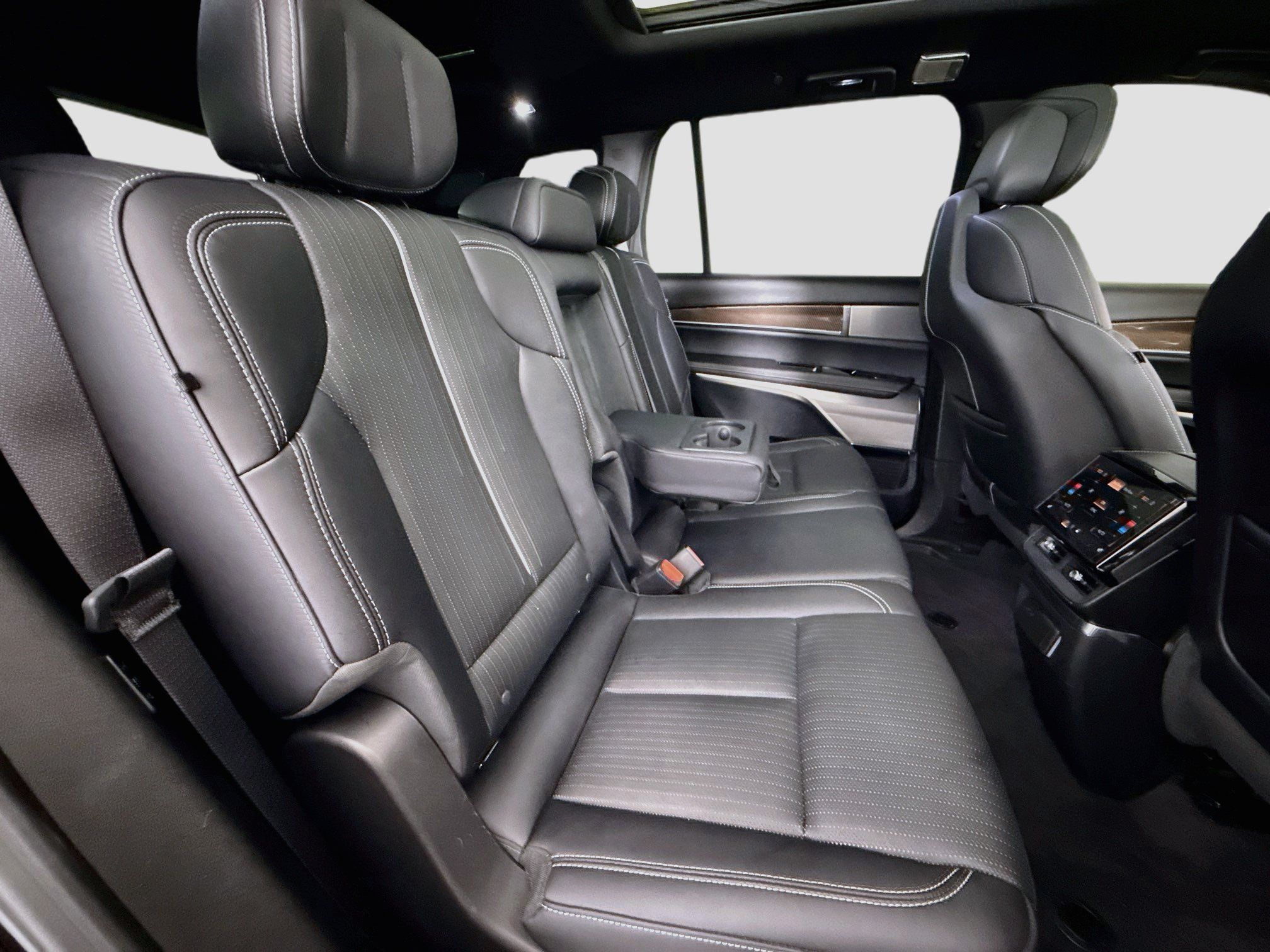 Used 2026 Cadillac Vistiq Luxury AWD/4WD image 36