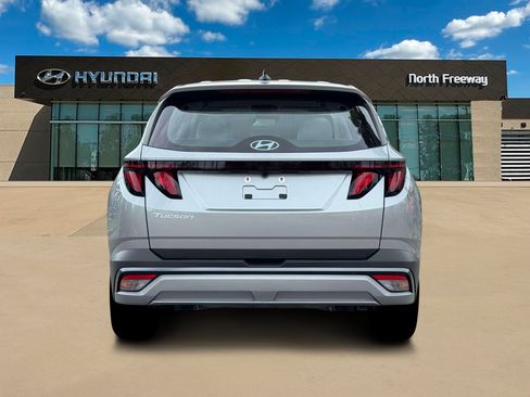 Used 2026 Hyundai Tucson SE FWD image 6