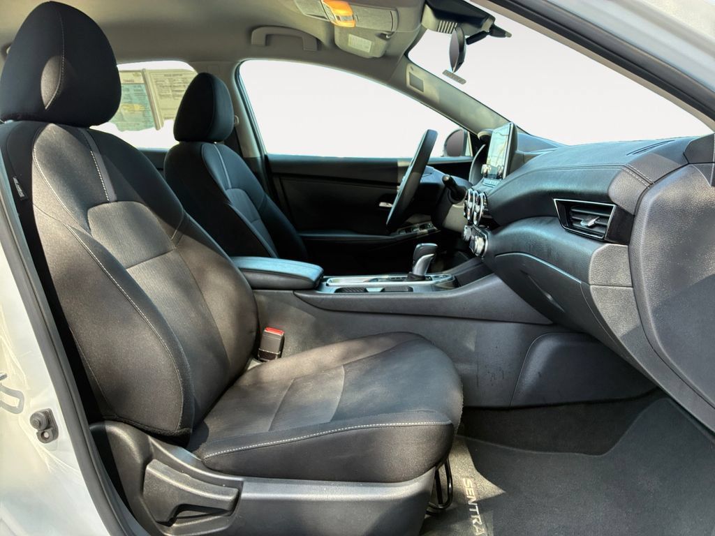 Used 2024 Nissan Sentra SV FWD image 15