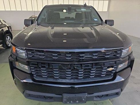 Used 2022 Chevrolet Silverado 1500 Custom image 4
