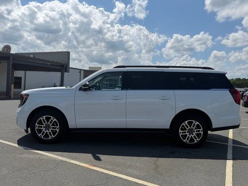 Used 2025 Ford Expedition Max Active AWD/4WD image 10