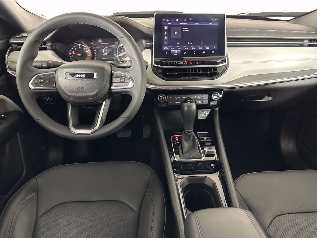 Used 2023 Jeep Compass Limited AWD/4WD image 9