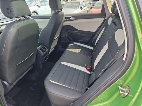 New 2025 Volkswagen Taos SEL image 21