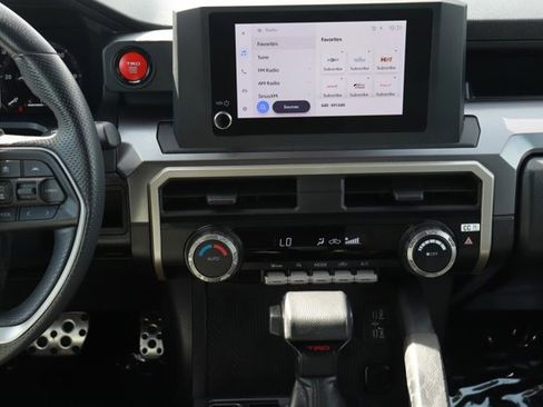 Used 2024 Toyota Tacoma TRD Sport image 13