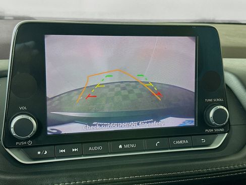 Used 2023 Nissan Rogue SV w/ SV Premium Package image 13