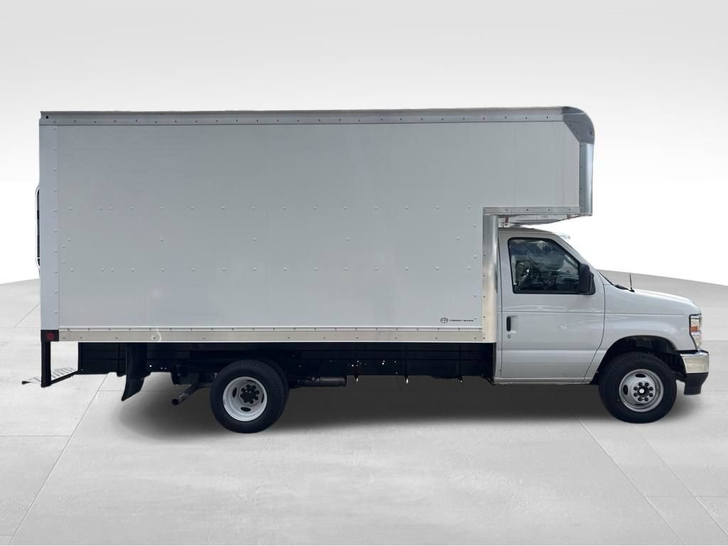 New 2027 Ford E-450 and Econoline 450 Super Duty w/ Power Equipment Group RWD image 7