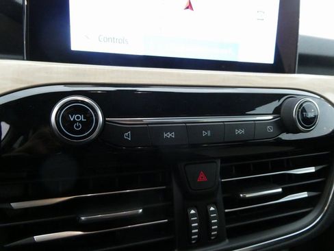 Used 2022 Ford Escape Titanium w/ Titanium Elite Package image 13