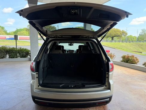 Used 2015 GMC Acadia SLT FWD image 21