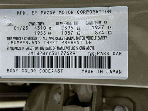 Certified 2025 MAZDA MAZDA3 Carbon AWD/4WD image 32