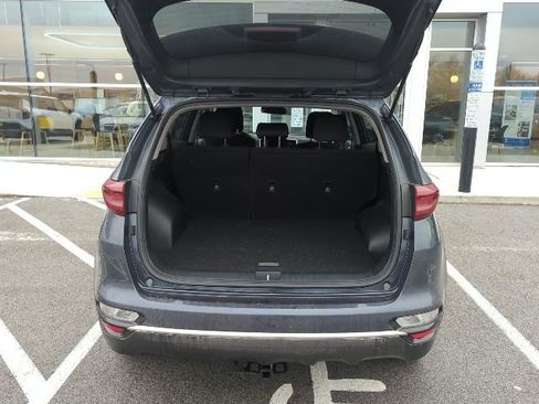 Used 2020 Kia Sportage LX image 3