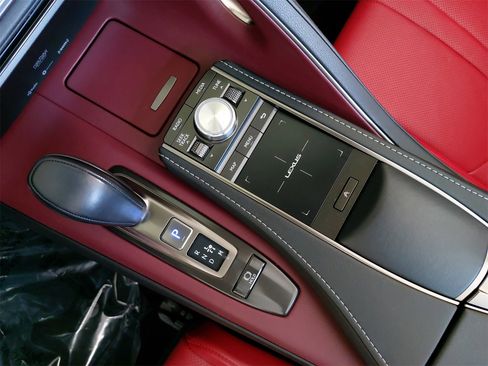 Used 2023 Lexus LC 500 Convertible image 28