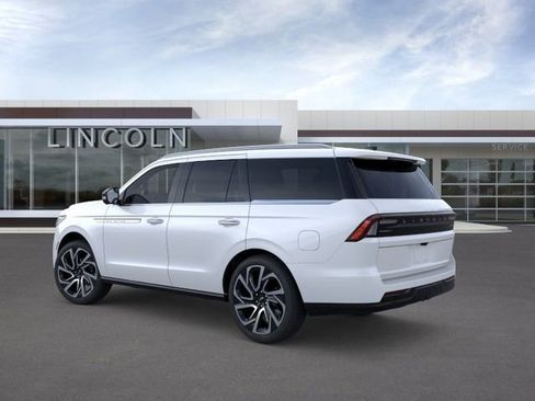 New 2026 Lincoln Navigator Reserve AWD/4WD image 4