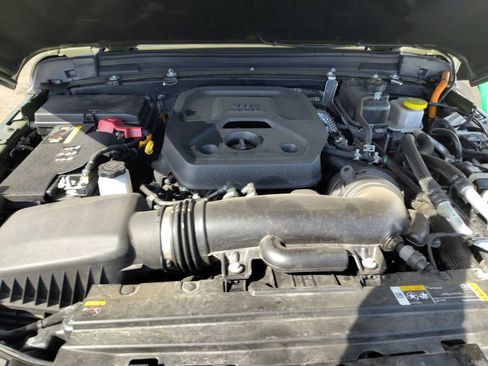 Used 2024 Jeep Wrangler Unlimited Rubicon 4xe w/ Technology Group AWD/4WD image 7