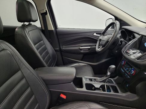 Used 2017 Ford Escape Titanium image 21