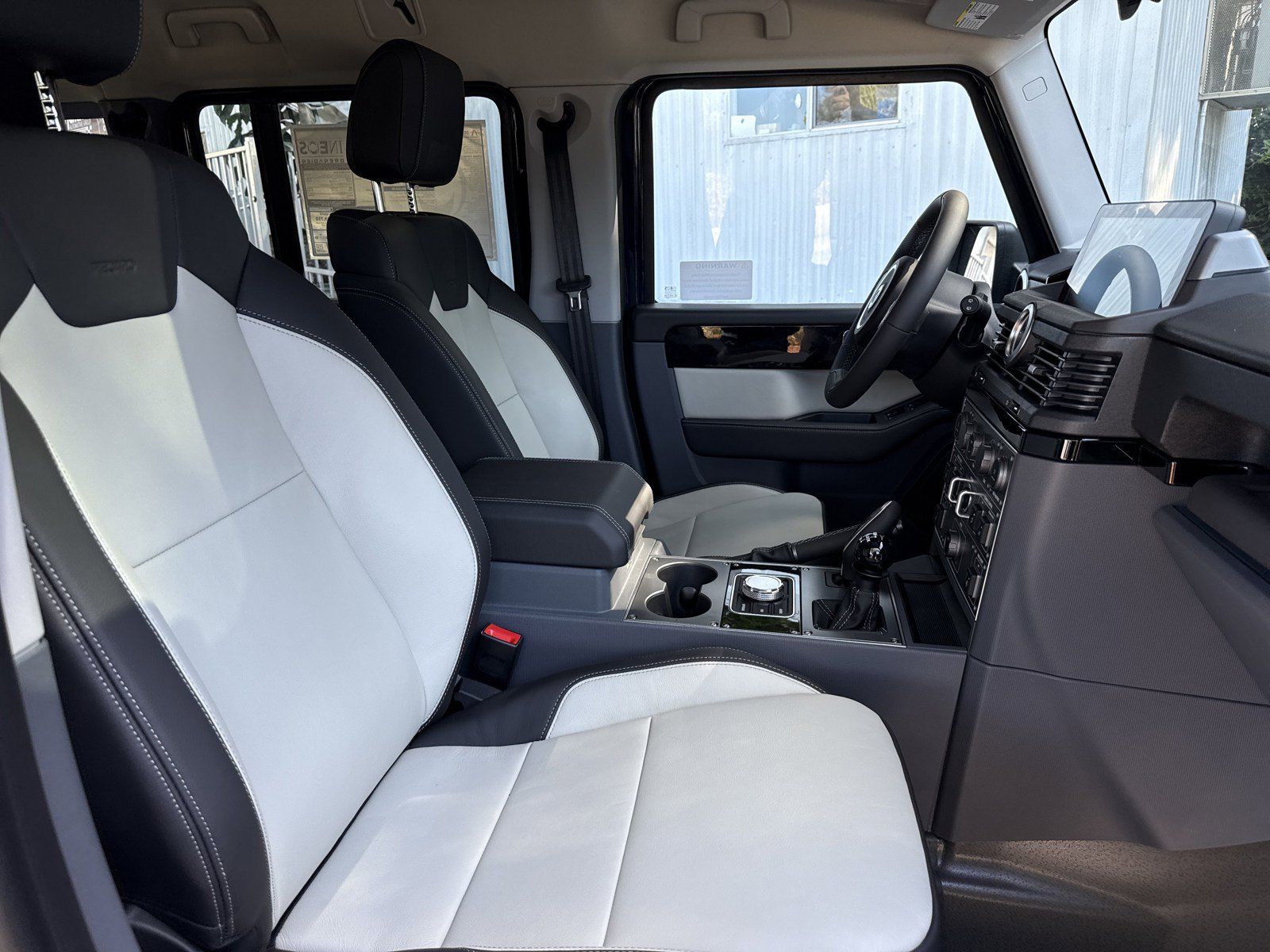 Used 2025 INEOS Grenadier Station Wagon AWD/4WD image 31