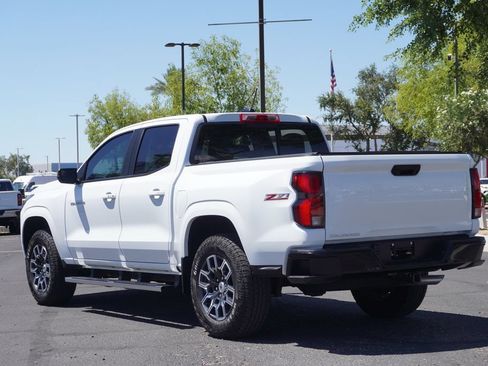 Used 2024 Chevrolet Colorado Z71 w/ Z71 Convenience Package 2 AWD/4WD image 3