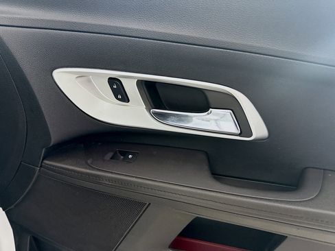 Used 2017 Chevrolet Equinox LT w/ Convenience Package AWD/4WD image 30