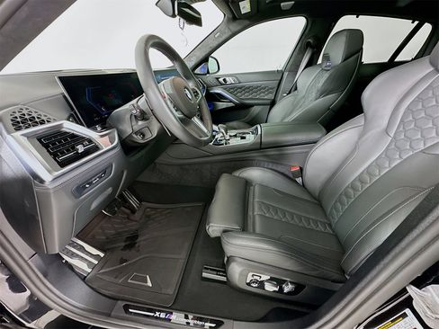 Used 2026 BMW X6 M Competition w/ Executive Package image 23