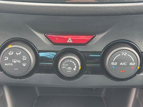 Used 2023 Subaru Forester Premium image 33