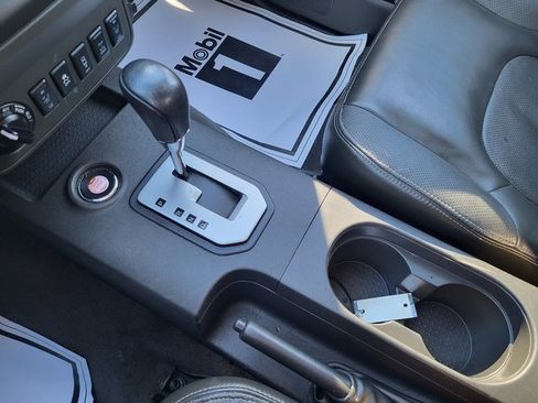 Used 2021 Nissan Frontier PRO-4X w/ Pro-4x Utility Package image 18