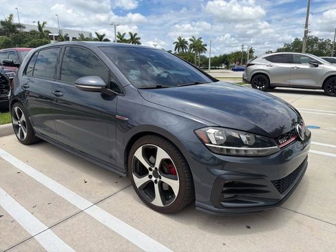 Used 2018 Volkswagen GTI SE FWD image 9