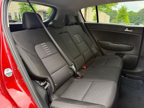 Used 2018 Kia Sportage LX FWD image 41