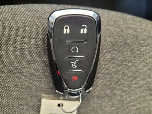 Used 2023 Chevrolet Equinox LT w/ Driver Convenience Package image 32