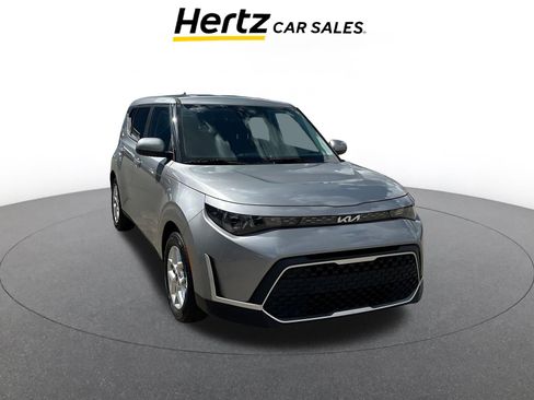 Used 2025 Kia Soul LX w/ LX Technology Package FWD image 1