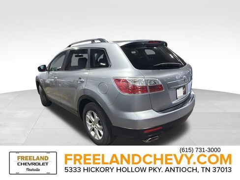 Used 2011 MAZDA CX-9 Touring w/ Moonroof & Bose Audio Pkg FWD image 4