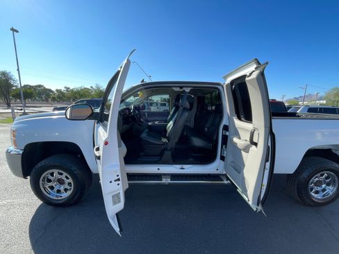 Used 2007 Chevrolet Silverado 2500 W/T w/ LS Package image 26