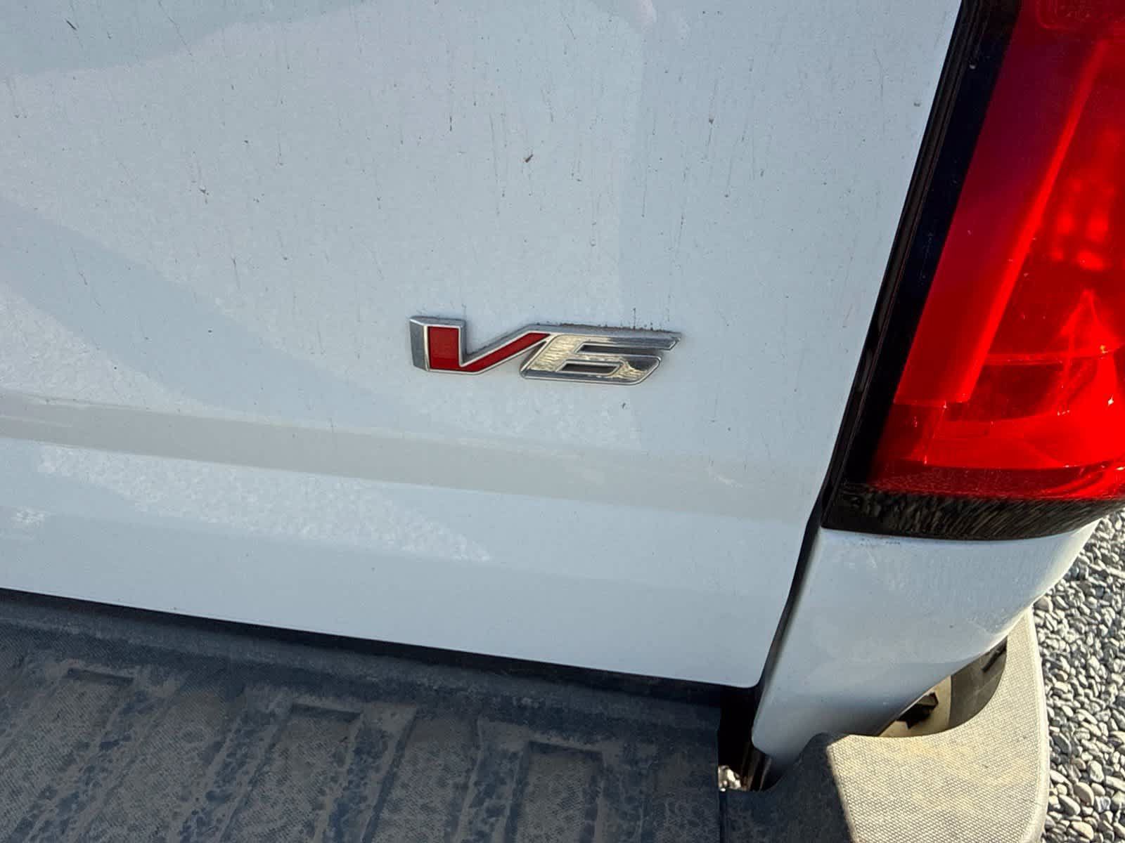 Used 2021 Chevrolet Colorado LT w/ Redline Special Edition AWD/4WD image 13