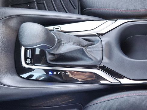 Used 2025 Toyota Corolla SE image 19