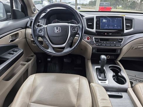 Used 2017 Honda Pilot EX-L image 6