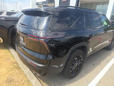Used 2024 Chevrolet Traverse LT w/ Midnight/Sport Edition FWD image 5