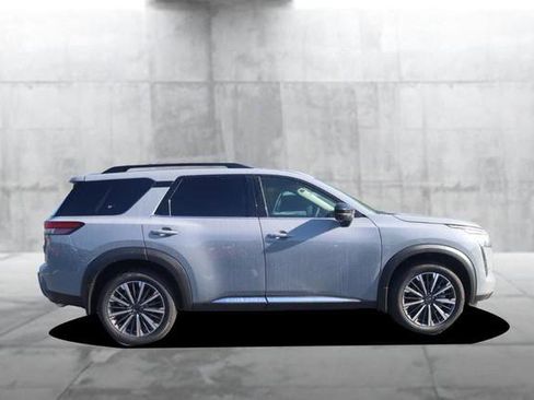 New 2026 Nissan Pathfinder Platinum AWD/4WD image 5