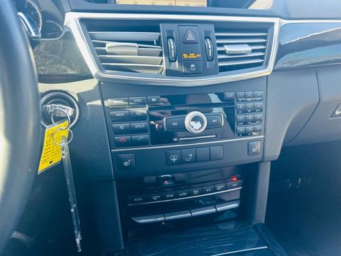 Used 2010 Mercedes-Benz E 350 Sedan image 36