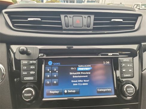 Used 2017 Nissan Rogue Sport SL image 23