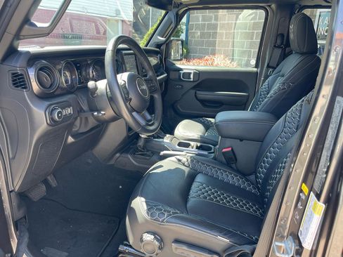 Used 2021 Jeep Wrangler Unlimited Sport AWD/4WD image 28