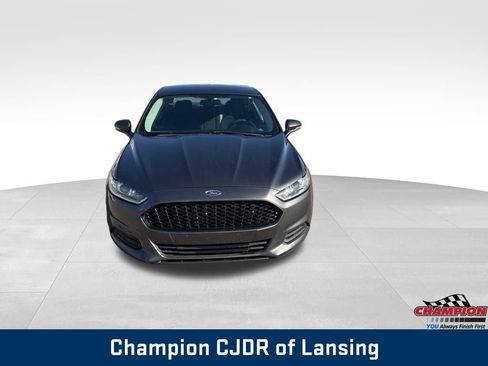 Used 2016 Ford Fusion SE image 16