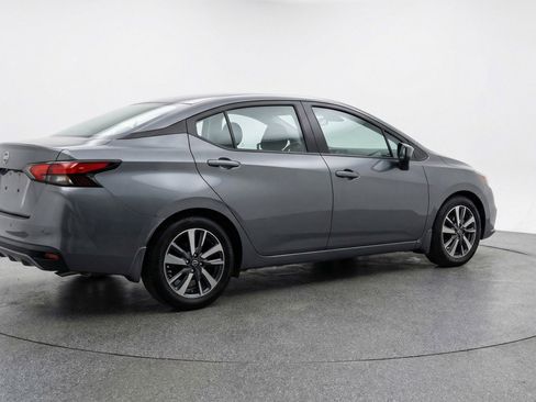 Used 2025 Nissan Versa SV FWD image 9