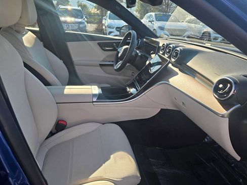 Used 2025 Mercedes-Benz C 300 Sedan image 11