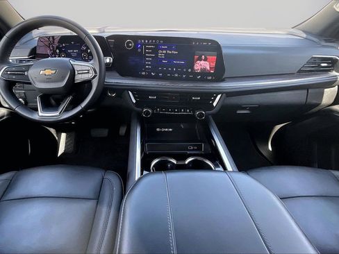 Used 2025 Chevrolet Tahoe LT AWD/4WD image 16