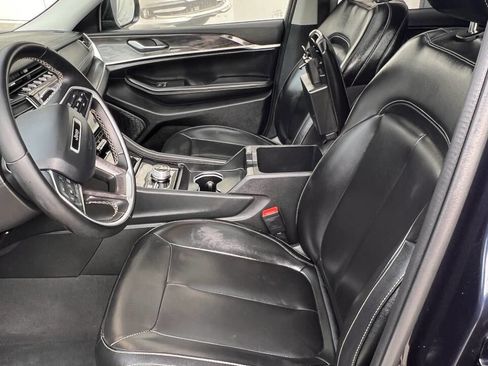 Used 2024 Jeep Grand Cherokee L Limited image 25