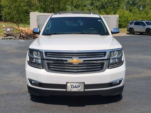 Used 2018 Chevrolet Tahoe Premier AWD/4WD image 3
