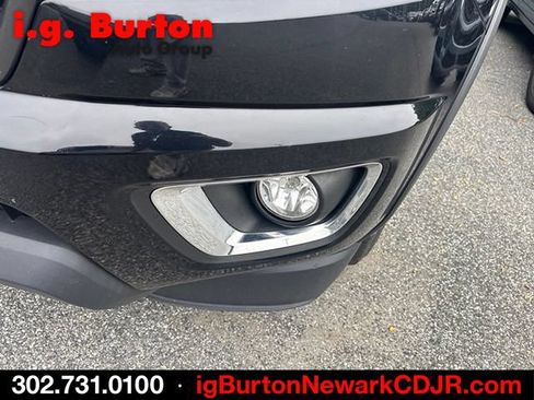 Used 2017 Chevrolet Colorado Z71 AWD/4WD image 4