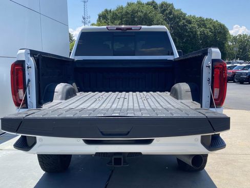 Used 2022 GMC Sierra 3500 Denali w/ Denali Ultimate Package AWD/4WD image 6